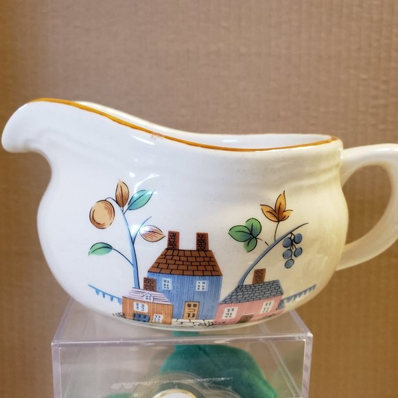 International China Other - International China Heartland Village Gravy Boat